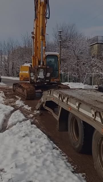 Karlı yolda lowbet binişi